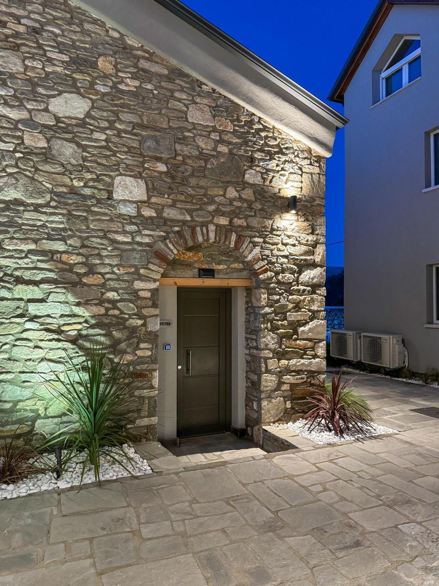 Olive & Sea Luxury Suites Скала Сотирос Екстериор снимка